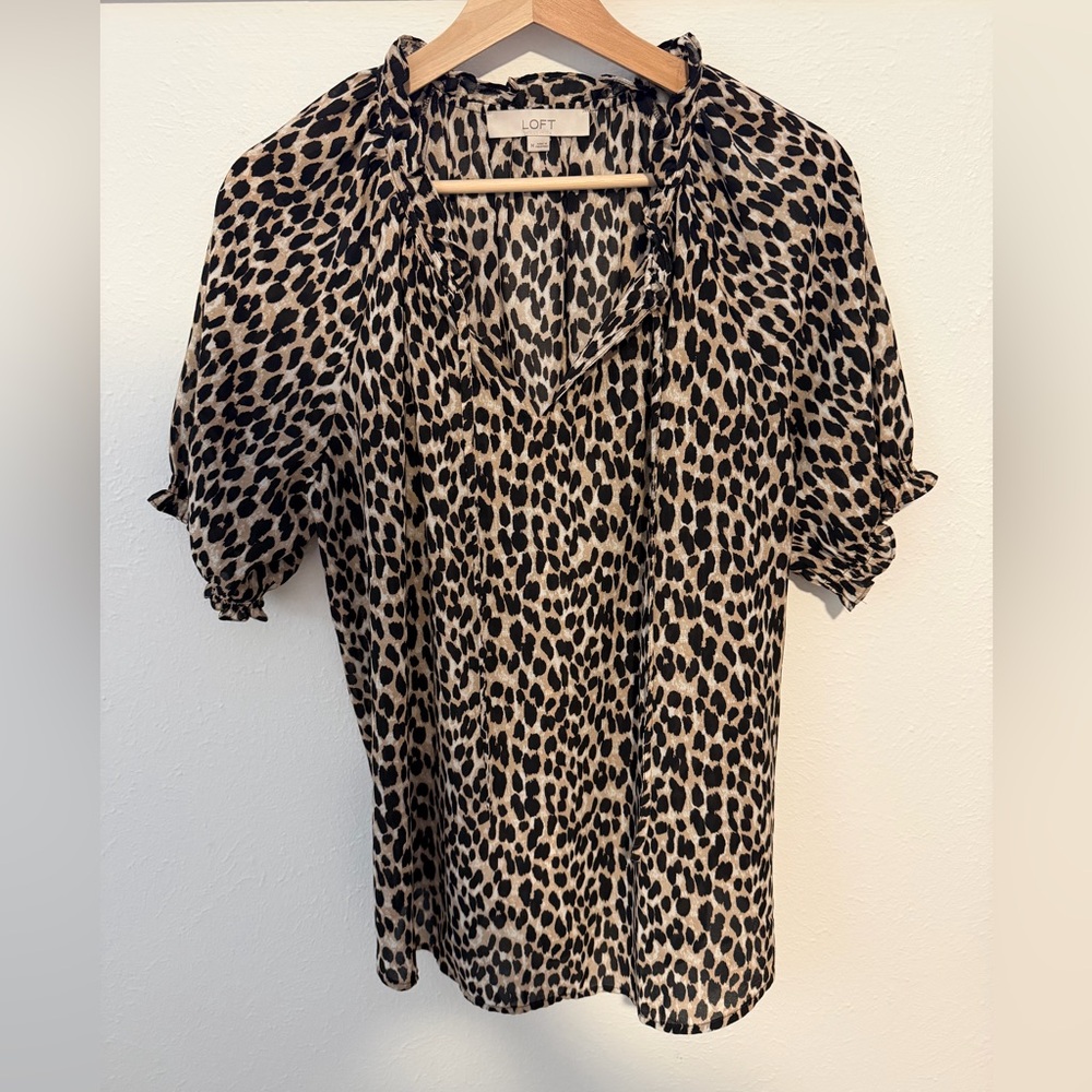 Ann Taylor Loft short sleeved blouse